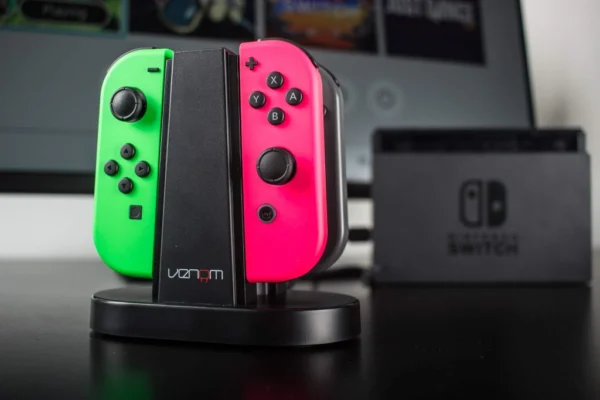 839380_altpic_1.webp Venom Nintendo Switch Joy-Con kontroller töltő állomás (használt)