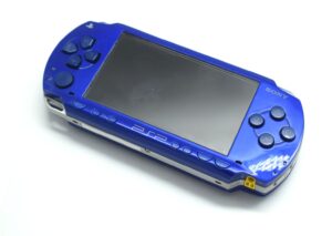 Sony PlayStation Portable (PSP) 1000 Metallic Blue alapgép + Memóriakártya + Ajándék játékok (használt)